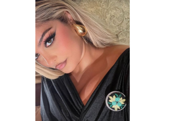 Osmani i dhuron Bebe Rexhas varësen që tregon historinë e të mbijetuarve të dhunimit seksual nga forcat serbe