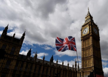 Britanikët votojnë në zgjedhjet e reja parlamentare