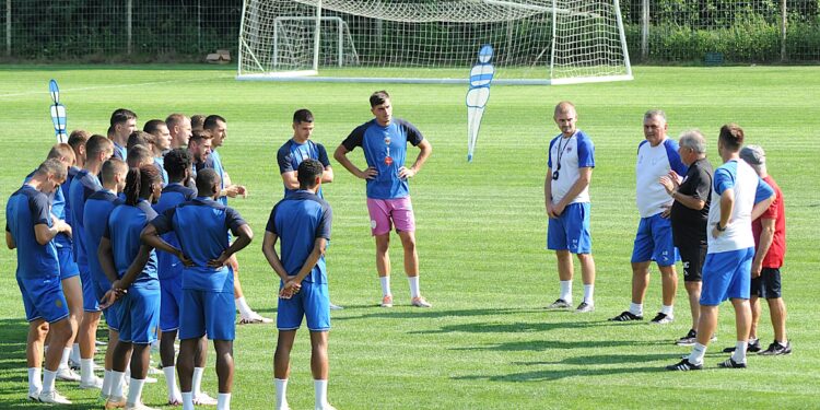 Trajneri francez do titullin me Prishtinën