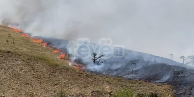 As pas gjashtë ditësh nuk ndalet zjarri në Babaj të Bokës në Gjakovë