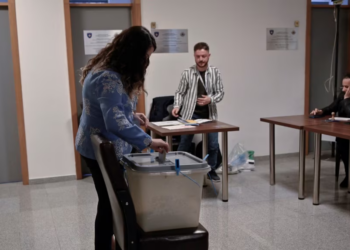 Drejtorët e shkollave në veri merren në pyetje për “pengim të procesit të votimit”