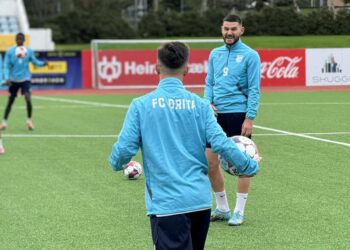 Drita fiton në Islandë