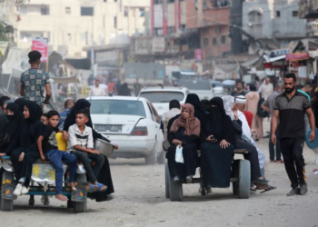 Izraeli urdhëron evakuimin e një zone humanitare në Gazë