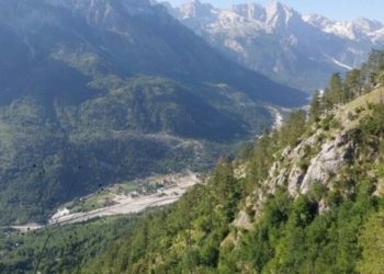 Nxirret trupi i 30-vjeçarit kosovar që ra në zonën e Valbonës, shpëtohen tre të tjerë