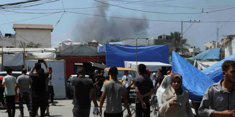 Të paktën 30 të vrarë nga sulmi izraelit në një shkollë në Gazë