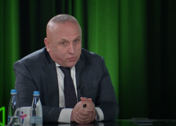 Kulla tregon pse i ndërroi Britania katër kryeministra për dy vjet e gjysmë