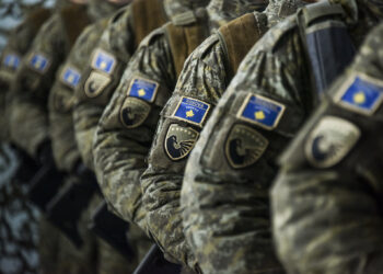 Disa ushtarë padisin ministrinë, nuk u paguan për orët shtesë