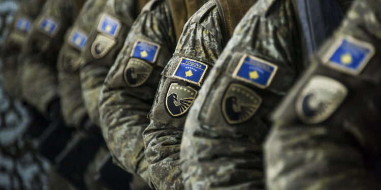 Disa ushtarë padisin ministrinë, nuk u paguan për orët shtesë