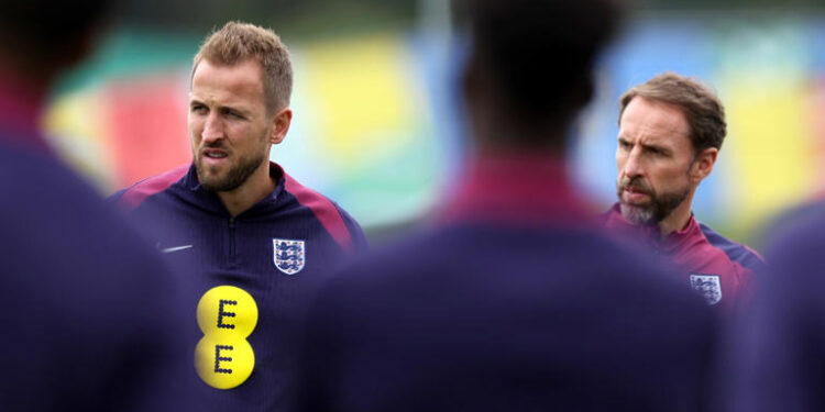 Southgate i del në mbrojtje Kanet