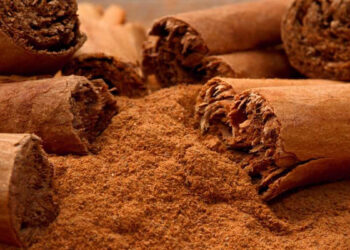 Trajtimet që ndihmojnë të keni lëkurë dhe flokë të shëndetshëm