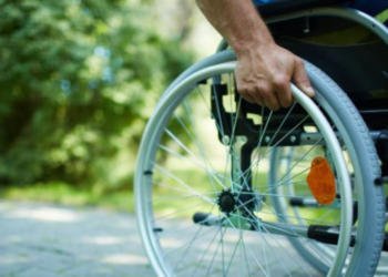 Mungesa e ashensorëve ua vështirëson qasjen në objekte