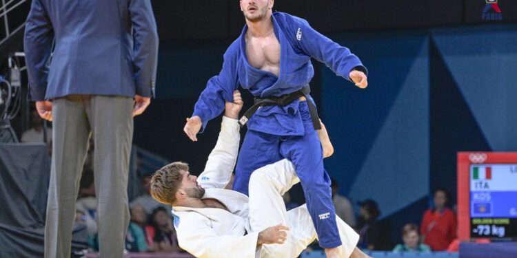 Akili përfundon i pesti në Paris