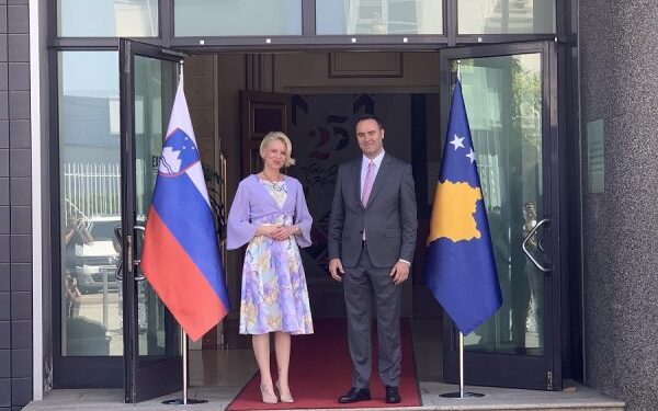 Nis takimi i Konjufcës me homologen sllovene