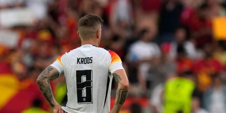 Me postim emocionues, Kroos mbyll karrierën