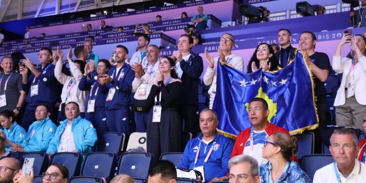 Kurti shprehet krenar pas fitores se Donjeta Sadikut