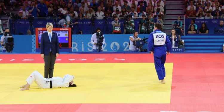 Laura i afrohet medaljes së bronztë