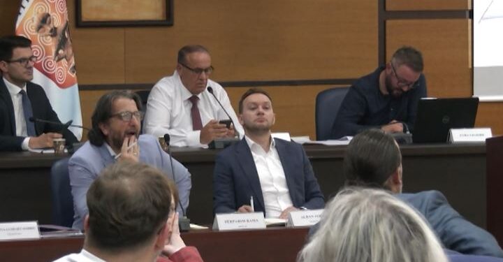 LVV e PDK nuk presin ndonjë rezultat nga koalicioni LDK-AAK