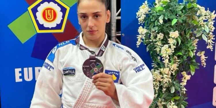 Xhuditsja Loxha fiton të bronztën në “European Open”