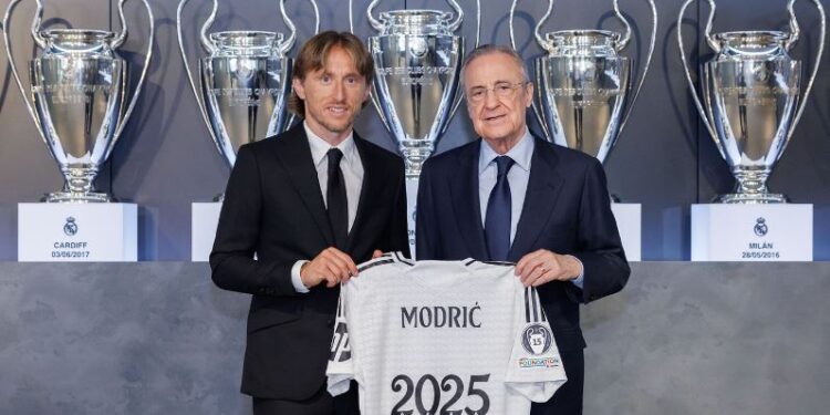 Modriq vazhdon kontratën me Realin