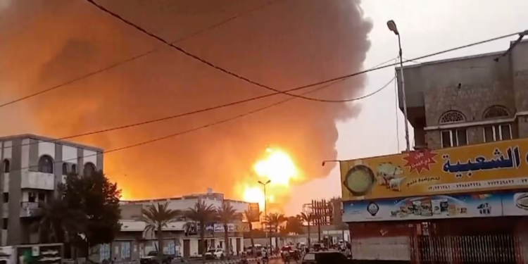 Izraeli shënjestron Huthët në Jemen pas sulmit me dronë në Tel Aviv