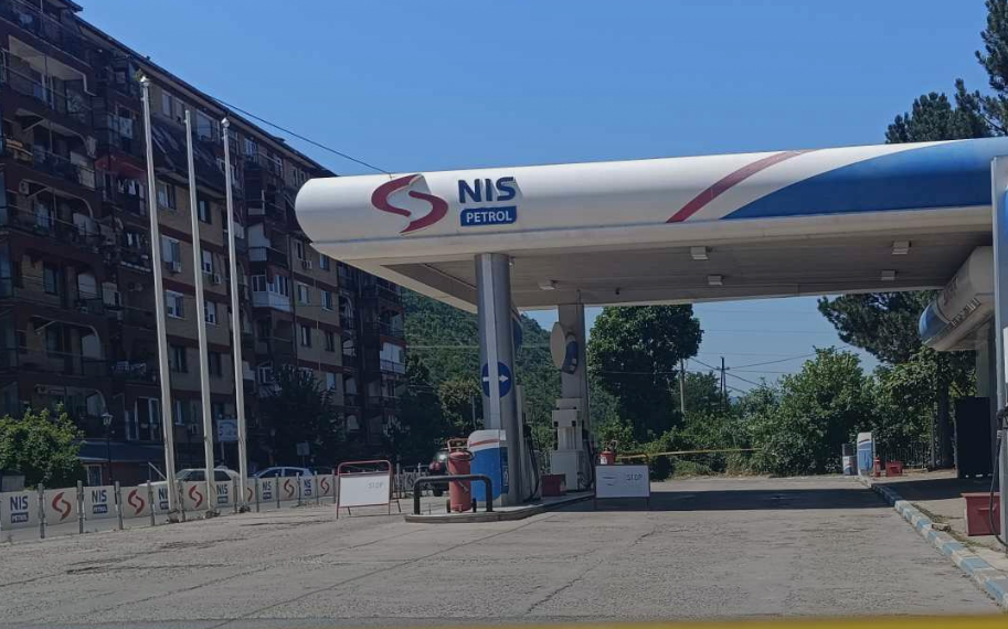 Mbyllen edhe dy pika të pompës “Nis Petrol” në veri të Mitrovicës