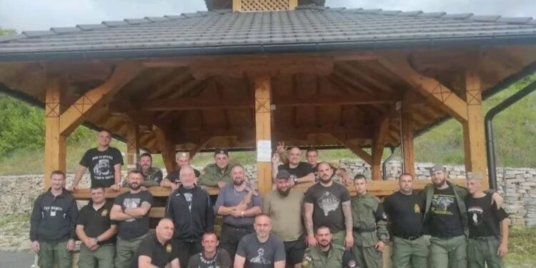 TËVË1 sjell pamjet, grupet e reja në Serbi po trajnohen për të ngritur tensione