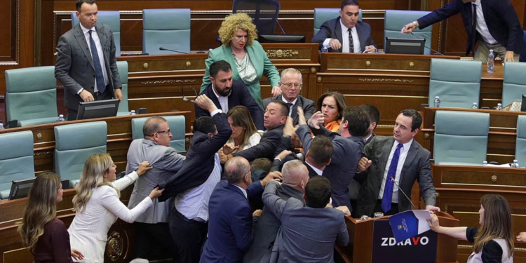 Kodi i ri i Sjelljes i prek deputetët në xhep