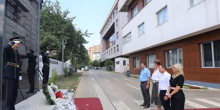 Sindikata e Policisë nderon policët heronj që dhanë jetën në shërbim të kombit