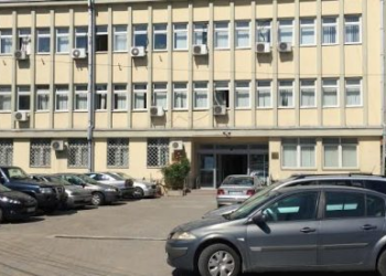 Aktakuzë ndaj dy zyrtarëve, fshehën urdhëresat e gjykatës që të dënuarit t’i shmangeshin burgut