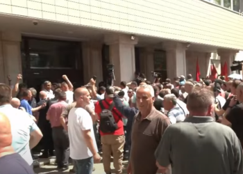 Invalidëve u imponohet zgjedhja mes dy pensioneve