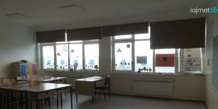 Brenda 14 vitesh, bie numri i nxënësve për 35%, këta janë faktorët