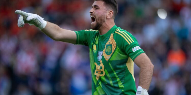 Simon operohet, katër muaj jashtë fushe