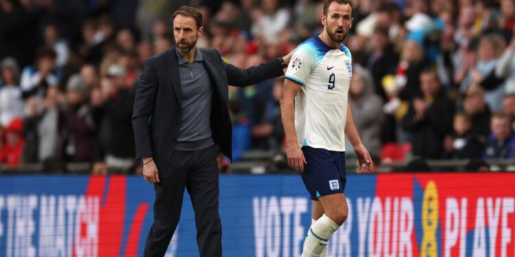 Anglia luan me tre mbrojtës ndaj Zvicrës