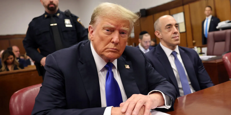 Trump kërkon që të anulohet dënimi për paratë e heshtura