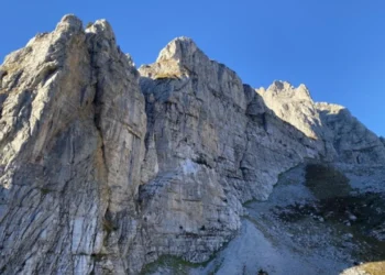 Vazhdon operacioni për gjetjen e alpinistit kosovar i cili dyshohet se humbi jetën në Valbonë