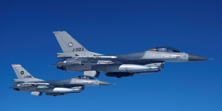 Norvegjia do t’ia dhurojë Ukrainës gjashtë avionë luftarakë F-16