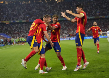 Spanja në finale, Yamal me supergol për rekord