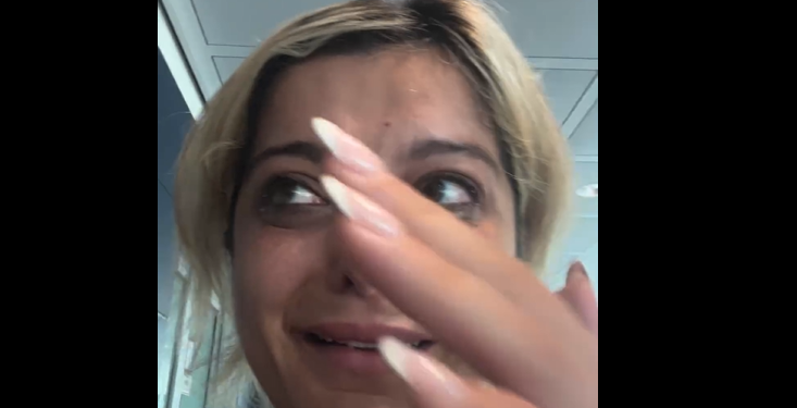 Bebe Rexha thotë se u kërcënua pse foli shqip në aeroportin e Munihut