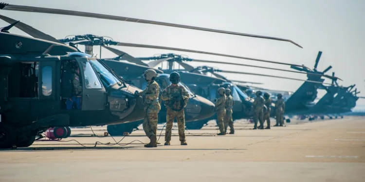 Një batalion prej njëqind ushtarësh amerikanë nisen për Kosovë