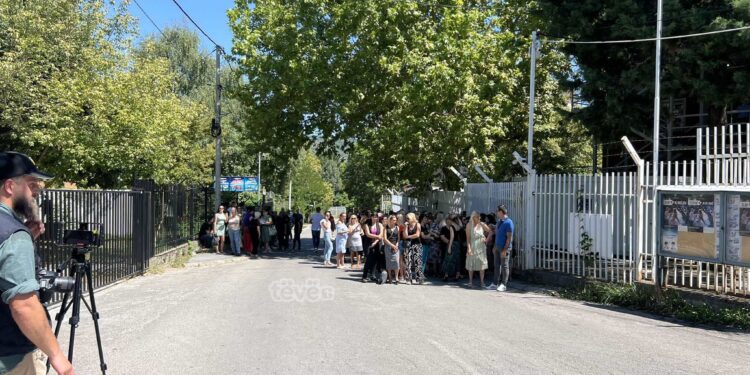 Përfundon protesta në Mitrovicë të Veriut, shpërndahen protestuesit