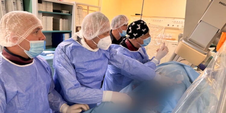 Për herë të parë në Kardiologji kryhet një rast me defekt në murin që ndan dy atriumet e zemrës