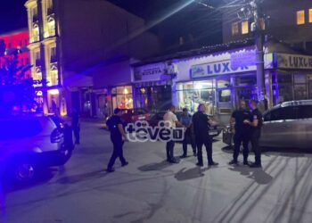 Plagoset një person në Prishtinë, arrestohet një tjetër