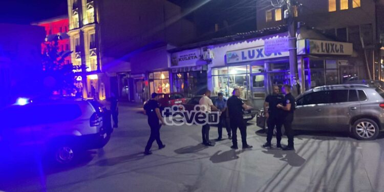 Plagoset një person në Prishtinë, arrestohet një tjetër