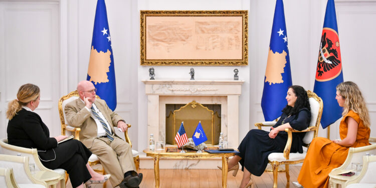 Osmani e Hovenier diskutojnë për situatën e sigurisë