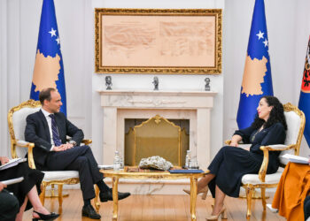 Osmani takon Pope: Ngritja e statusit të Kosovës në Frankofoni, triumf për vlerat frankofone