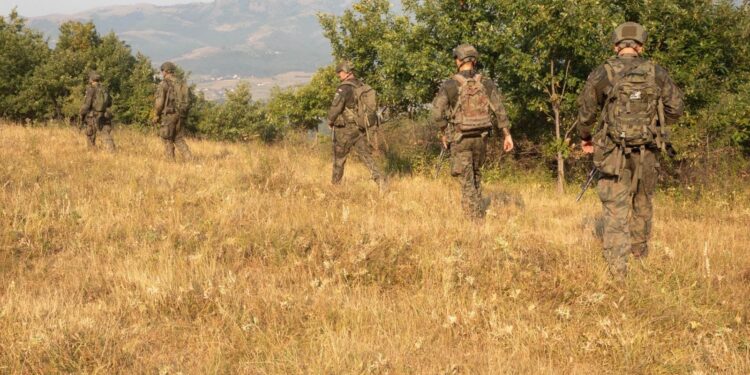 Ushtarët polakë në kuadër të KFOR-it kryen patrullime në vijën kufitare Kosovë – Serbi