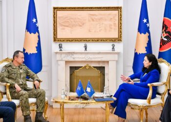 Osmani takon komandantin e KFOR-it: Hapja e urës si akt normalizimi, interes i të gjithë qytetarëve