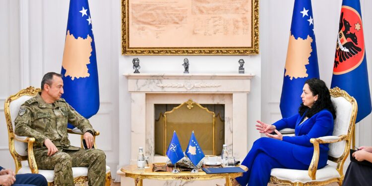 Osmani takon komandantin e KFOR-it: Hapja e urës si akt normalizimi, interes i të gjithë qytetarëve