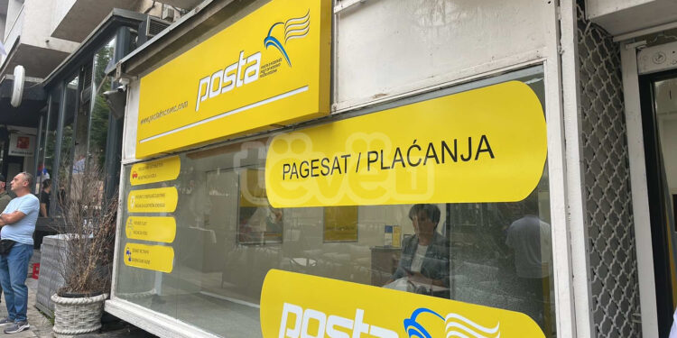 Hapet Posta e Kosovës në veri të Mitrovicës – Partia Demokracia Serbe proteston