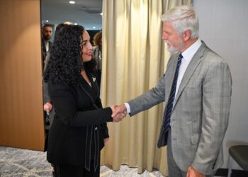 Osmani takohet me presidentin çek, thotë se ka zhvilluar një takim historik me të